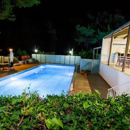 Villa Danai's Secluded Paradise - Azure Coastal Dreams *