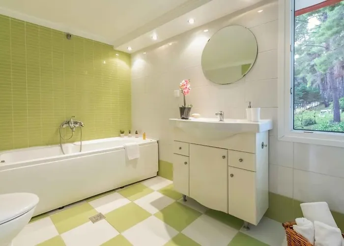 Danai's Secluded Paradise - Azure Coastal Dreams *